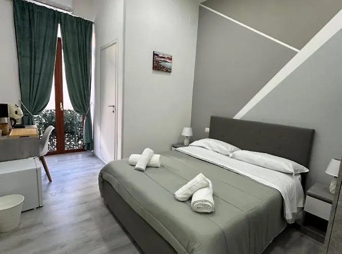Garibaldi Guest House