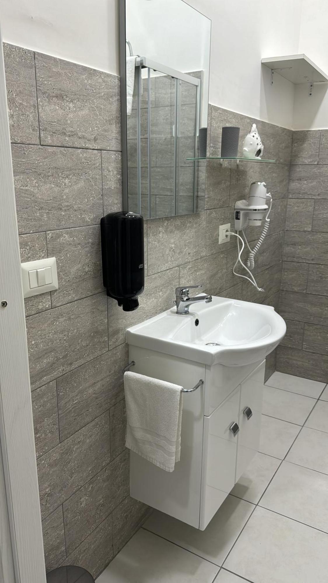 Garibaldi Guest house Naples